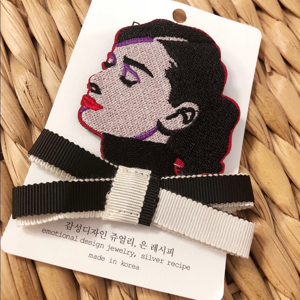 Hepburn ribbon embroidery brooch